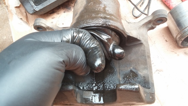 changing brake callipers